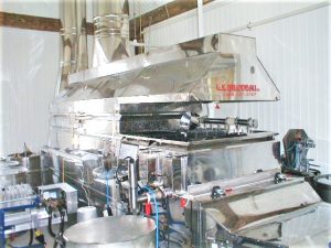 Equipo producir jarabe maple: evaporador moderno